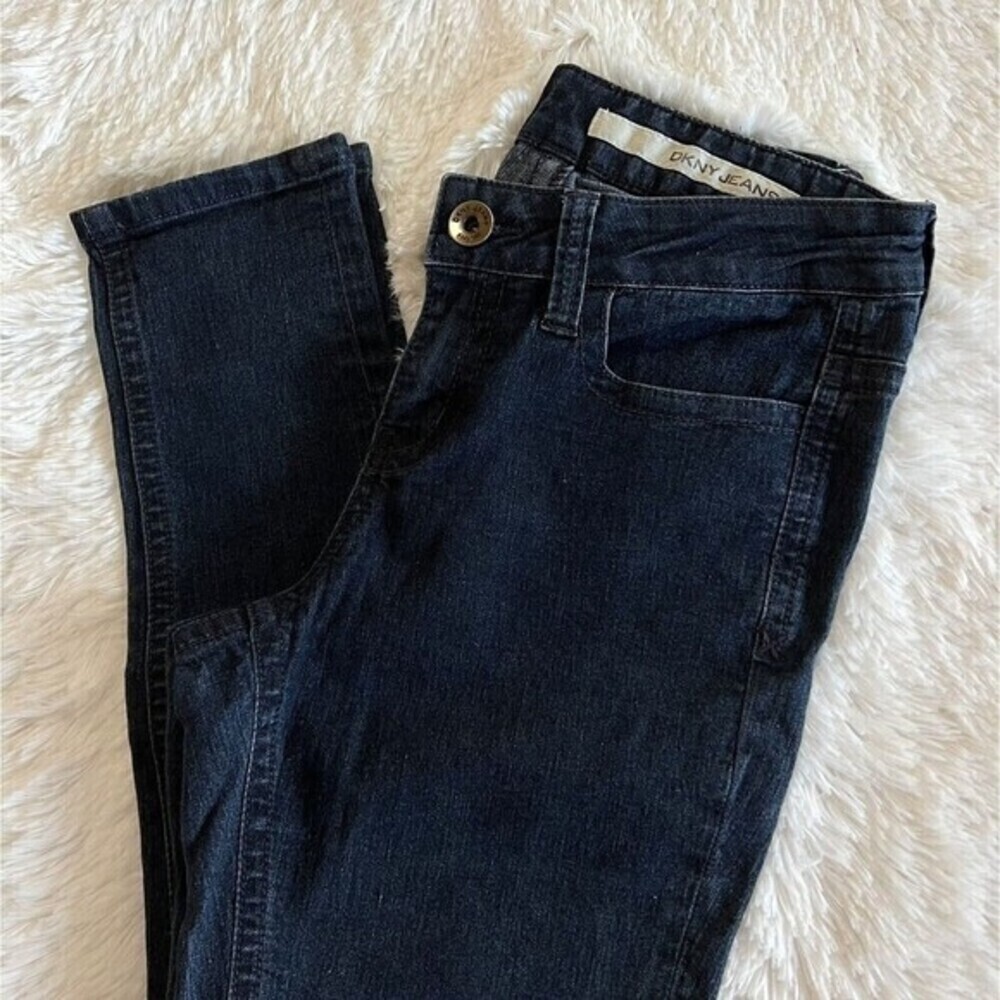 DKNY JEANS Women's Jean Stretch Size 4R‎ Dark Blue 4 Pockets Slim Mid Rise